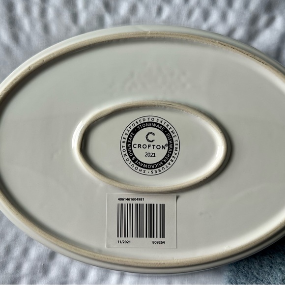 NWT Crofton oval baking dish with Christmas tree design - Picture 3 of 3